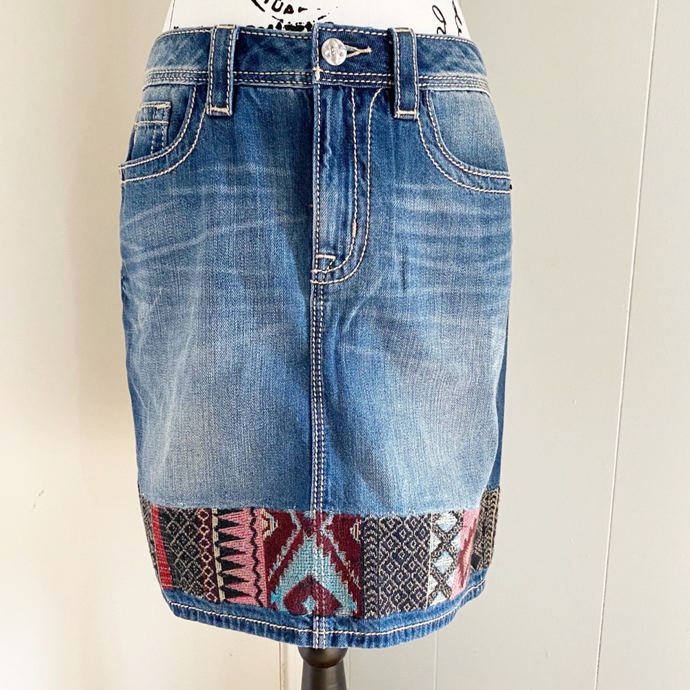 Miss Me NWT Aztec denim high rise skirt size 29